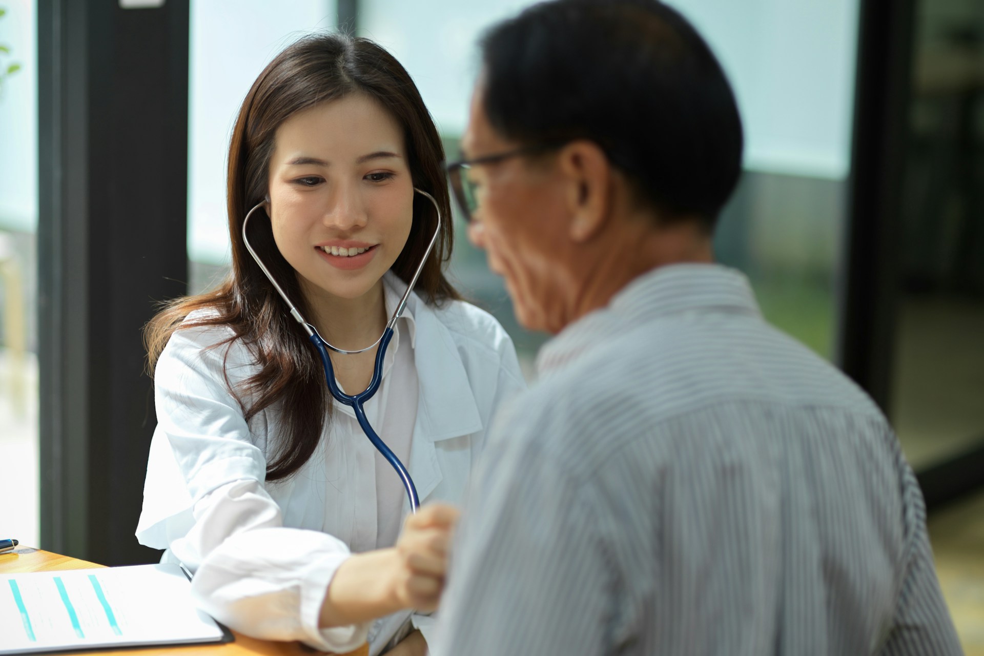 Gestion des maladies chroniques : le rôle du médecin généraliste